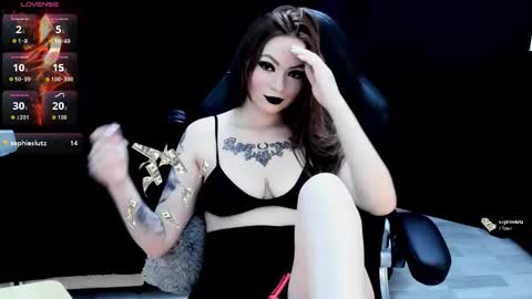 nastykatty_ online show from November 28, 2025, 10:12 pm