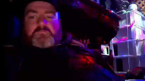 nastysubs69 online show from November 16, 2025, 2:33 pm