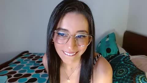 Snapshot of nat4youlove chatting on December 19, 2024, 1:07 am nathalia online show from December 19, 2024, 1:07 am