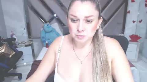 Snapshot of natalia5560 chatting on February 16, 2025, 5:37 pm natalia5560 online show from February 16, 2025, 5:37 pm