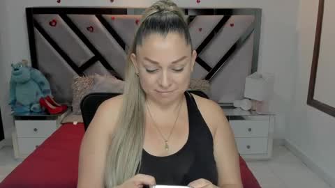 natalia5560 online show from October 20, 2025, 1:00 pm