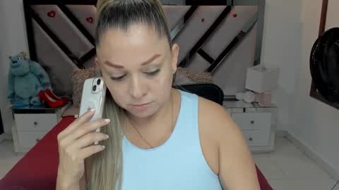 natalia5560 online show from October 21, 2025, 12:39 pm