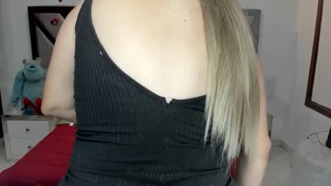 natalia5560 online show from October 28, 2025, 1:03 pm