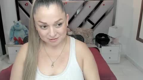natalia5560 online show from October 30, 2025, 1:45 pm