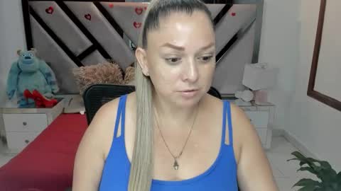 natalia5560 online show from November 9, 2025, 1:31 pm