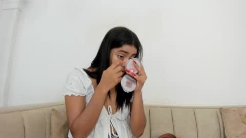 Naty  online show from November 15, 2025, 12:13 pm