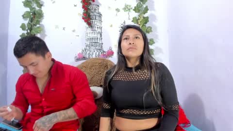 nataliaandjulliam online show from April 5, 2026, 5:48 am