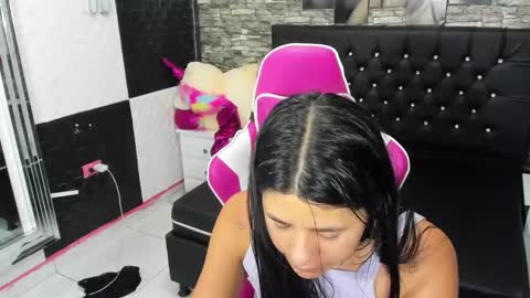 nataliatompsonx1 online show from October 7, 2025, 6:10 am