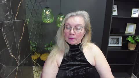 Snapshot of natalicloud chatting on December 10, 2024, 5:11 pm NataliCloud online show from December 10, 2024, 5:11 pm