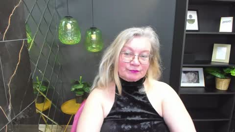 Snapshot of natalicloud chatting on December 19, 2024, 5:50 pm NataliCloud online show from December 19, 2024, 5:50 pm