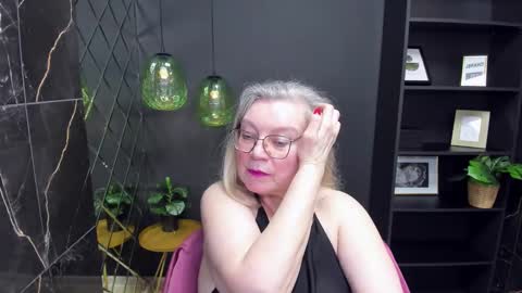 Snapshot of natalicloud chatting on March 7, 2025, 5:17 pm NataliCloud online show from March 7, 2025, 5:17 pm