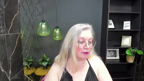 Snapshot of natalicloud chatting on March 9, 2025, 4:22 pm NataliCloud online show from March 9, 2025, 4:22 pm