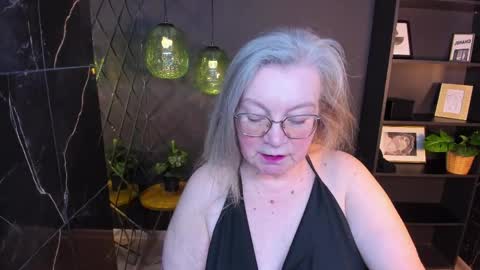 NataliCloud online show from April 8, 2026, 1:22 pm