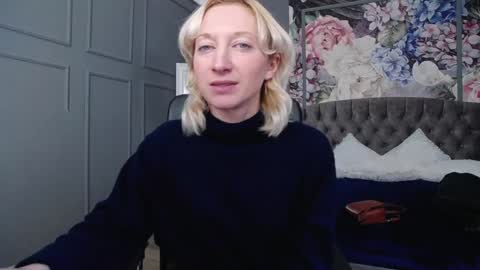 Snapshot of natalie_bitton chatting on December 20, 2024, 10:27 am Natalie online show from December 20, 2024, 10:27 am