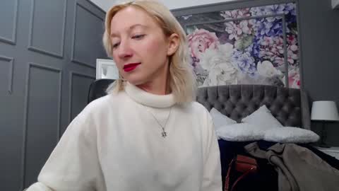 Snapshot of natalie_bitton chatting on December 24, 2024, 7:39 am Natalie online show from December 24, 2024, 7:39 am