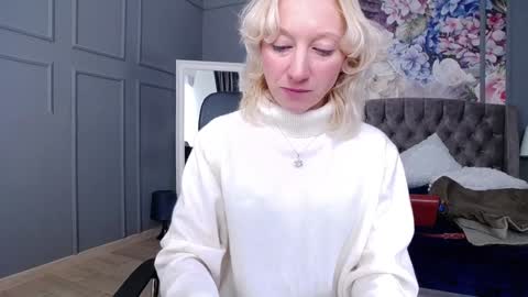 Snapshot of natalie_bitton chatting on January 21, 2025, 7:47 am Natalie online show from January 21, 2025, 7:47 am