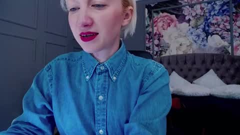 Snapshot of natalie_bitton chatting on March 8, 2025, 7:27 am Natalie online show from March 8, 2025, 7:27 am