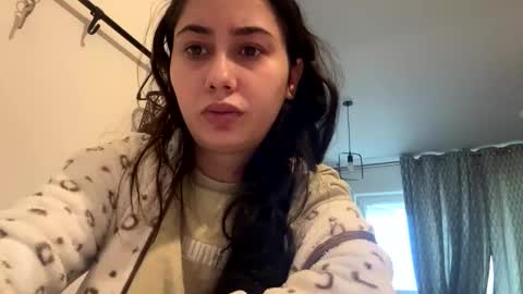 Natalie online show from December 16, 2025, 7:57 am