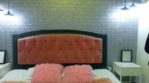 natalie  online show from October 8, 2025, 2:53 am