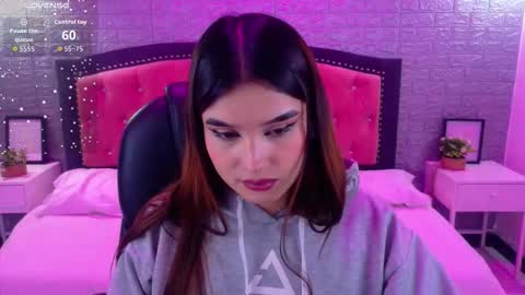 natalie  online show from November 27, 2025, 3:41 am