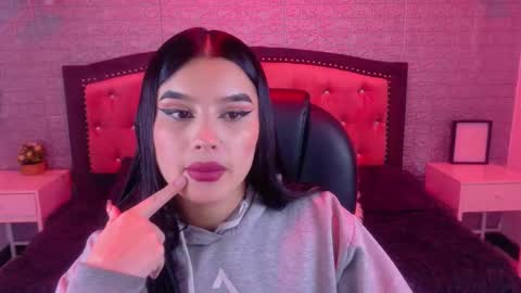 natalie  online show from February 7, 2026, 3:21 am