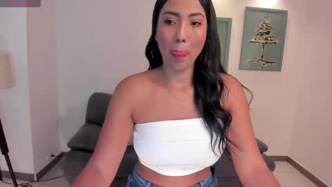 Natalie Lewis online show from November 16, 2025, 11:05 am