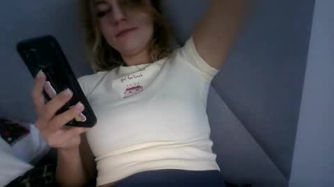 Snapshot of nataliexo111 chatting on September 25, 2025, 8:29 am Natali online show from September 25, 2025, 8:29 am