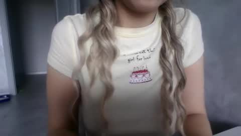 Natali online show from December 14, 2025, 11:04 am