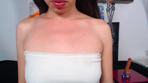 Natalia  online show from October 11, 2025, 4:44 am