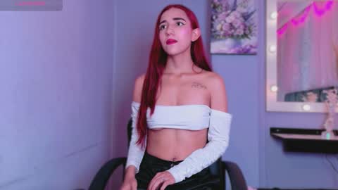 natalliapradas online show from October 9, 2025, 4:38 pm