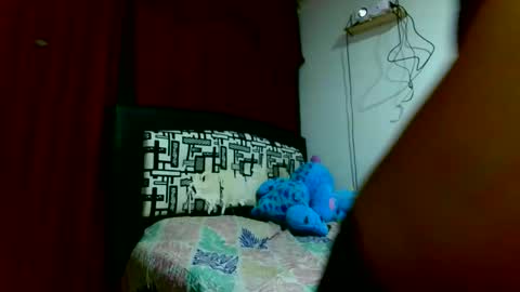nataly_2908 online show from May 27, 2026, 4:20 am