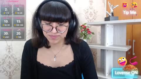 N A T A L Y online show from December 19, 2024, 1:18 pm