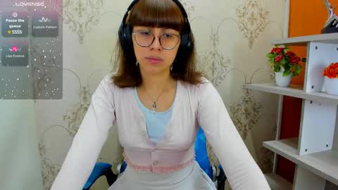 N A T A L Y online show from March 8, 2025, 12:52 pm
