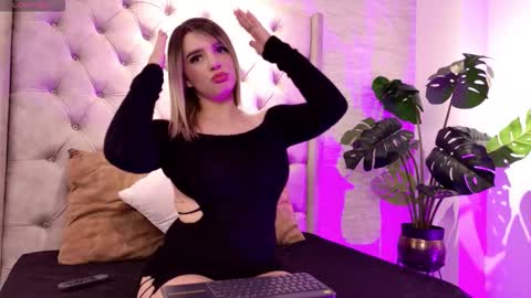 nataly_lblanck online show from October 18, 2025, 12:17 pm