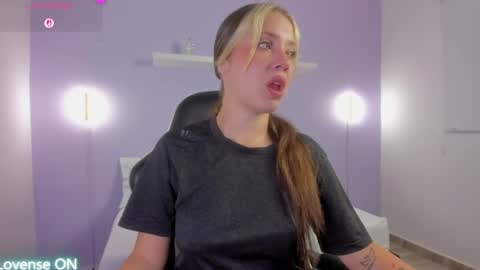 Snapshot of nataly_rodri chatting on June 23, 2026, 5:05 am Nataly online show from June 23, 2026, 5:05 am