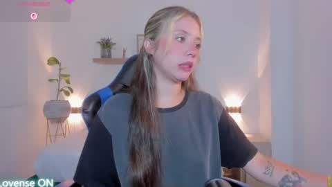 Snapshot of nataly_rodri chatting on July 5, 2026, 1:56 am Nataly online show from July 5, 2026, 1:56 am