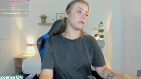 Snapshot of nataly_rodri chatting on July 14, 2026, 2:05 am Nataly online show from July 14, 2026, 2:05 am