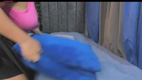 natalystevens online show from April 6, 2026, 10:38 am