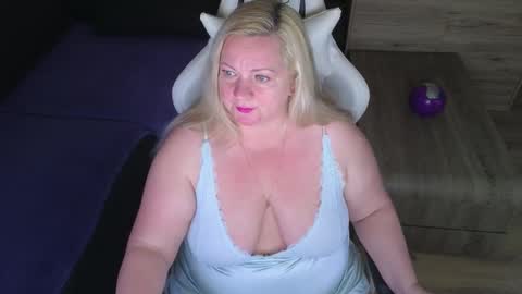 Snapshot of natascha1202 chatting on October 3, 2025, 9:23 pm Natalli online show from October 3, 2025, 9:23 pm