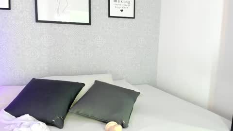  Natasha  online show from September 12, 2025, 11:32 am