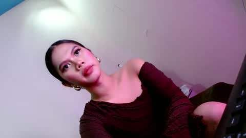 natasha_leigh online show from April 21, 2026, 5:39 pm