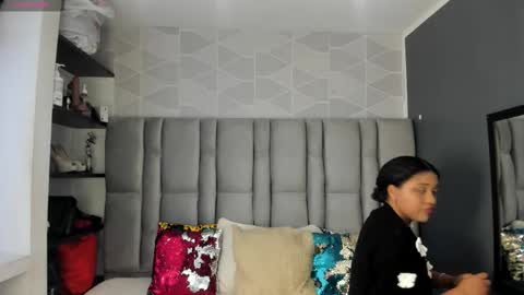 N A T A S H A online show from November 1, 2025, 7:49 pm