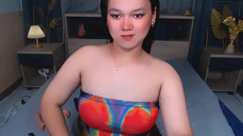natasha_santiago5 online show from September 25, 2025, 6:33 pm