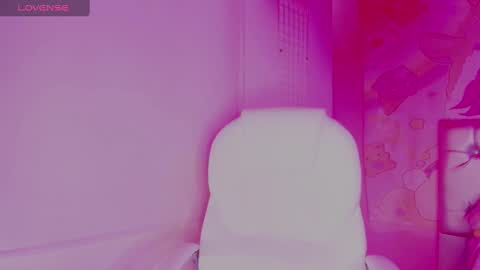 Snapshot of natasha_smith_ws chatting on December 11, 2024, 1:05 am Natasha online show from December 11, 2024, 1:05 am