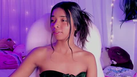 Snapshot of natasha_smith_ws chatting on December 20, 2024, 11:05 pm Natasha online show from December 20, 2024, 11:05 pm