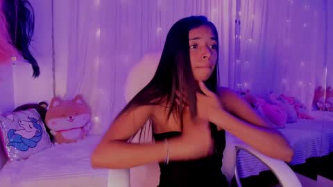 Snapshot of natasha_smith_ws chatting on December 25, 2024, 4:22 am Natasha online show from December 25, 2024, 4:22 am