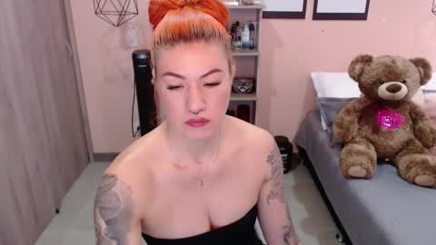 Snapshot of natasha_woo chatting on February 8, 2025, 2:16 pm Nat online show from February 8, 2025, 2:16 pm