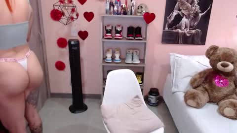 Snapshot of natasha_woo chatting on March 11, 2025, 3:02 pm Nat online show from March 11, 2025, 3:02 pm