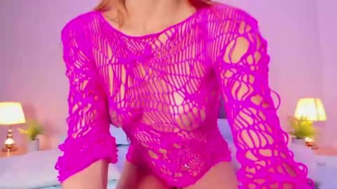 natashaa_vega online show from July 17, 2026, 7:41 pm