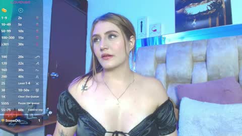   online show from October 17, 2025, 10:01 pm